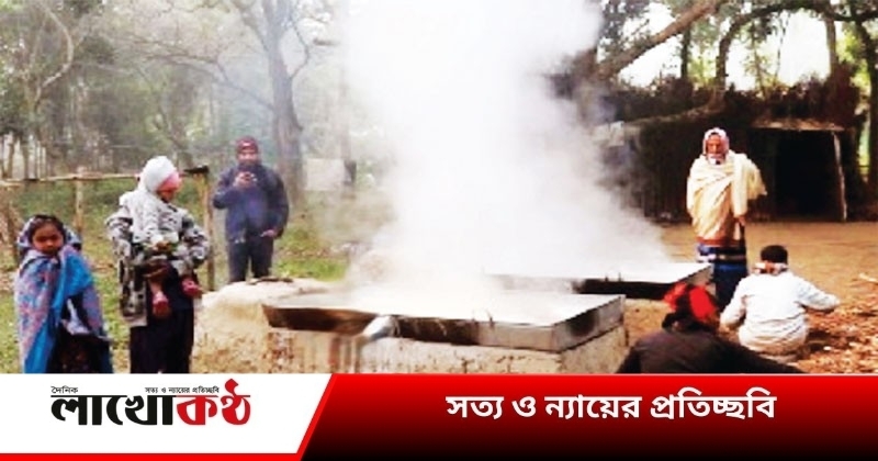 কুষ্টিয়ায় তীব্র শীতে আখের গুড় তৈরিতে ব্যস্ত চাষিরা