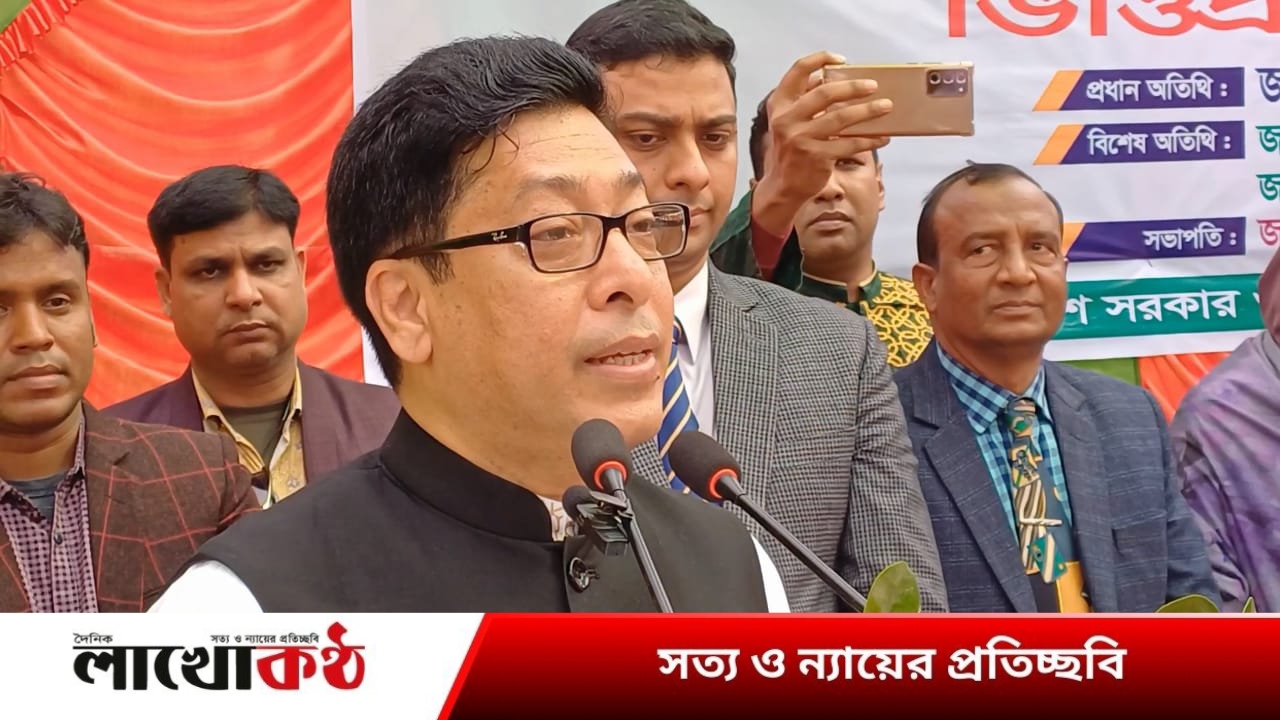 প্রধানমন্ত্রী দক্ষ, যোগ্য নেতৃত্বে এগিয়ে যাচ্ছে দেশ –  জনপ্রশাসন প্রতিমন্ত্রী