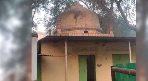 ভারতে ভেঙে ফেলা হলো ৮০০ বছর আগের মসজিদ