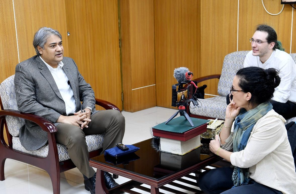 সত্য তথ্য দিয়ে অপতথ্য ও ভুল তথ্যকে চ্যালেঞ্জ জানাতে চাই