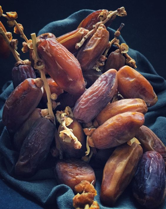 রাসুল (সা.) কেমন খেজুর দিয়ে ইফতার করতেন