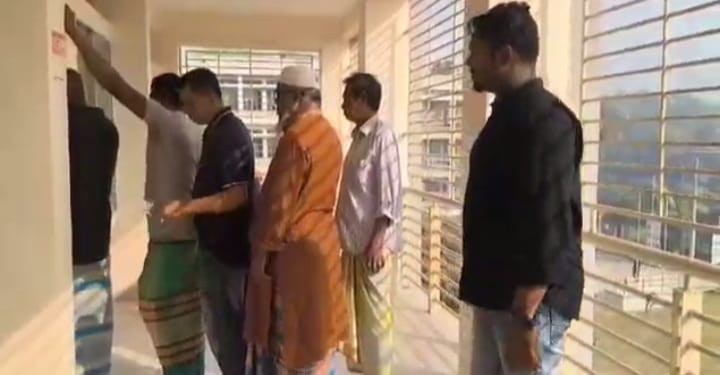 মুন্সীগঞ্জ পৌরসভার উপ নির্বাচনে মেয়র পদে ভোট গ্রহণ শুরু