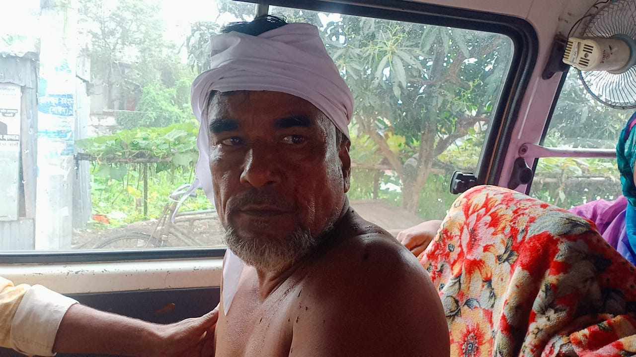 দুই ইউপি সদস্যকে পেটালেন চেয়ারম্যানের পোষা বাহিনী
