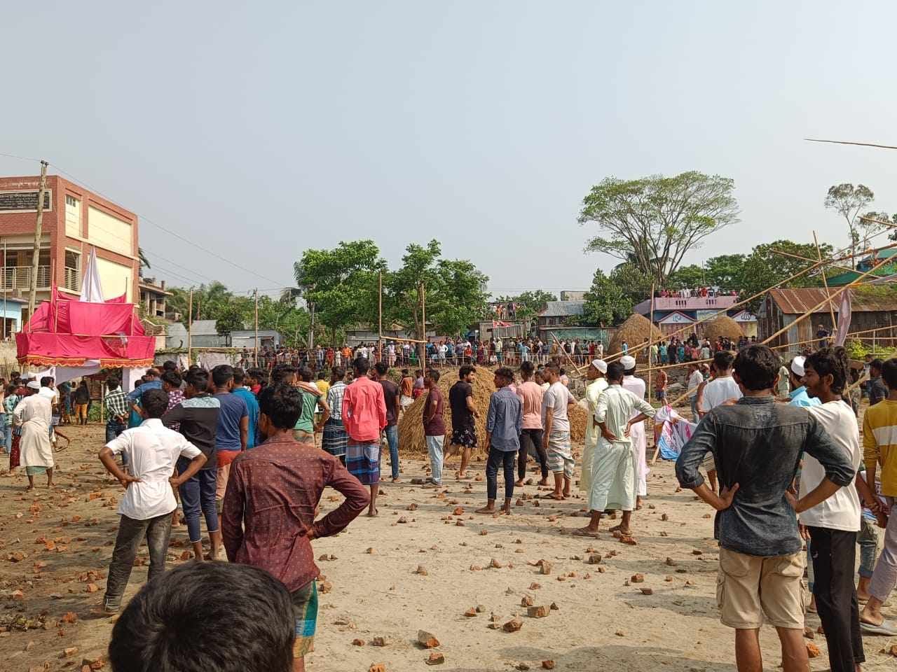 ব্রাহ্মণবাড়িয়ায় দুই পক্ষের সংঘর্ষে পুলিশসহ আহত অর্ধশতাধিক