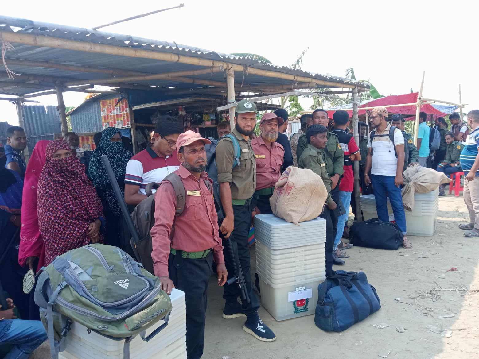 কেন্দ্রে যাচ্ছে নির্বাচনী সরঞ্জাম, ব্যালট পেপার