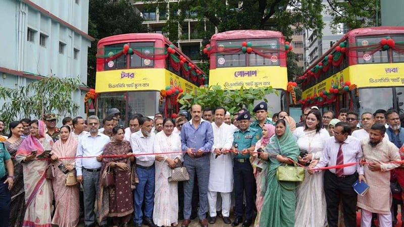 স্কুলবাস চালু না করলে শিক্ষাপ্রতিষ্ঠান বন্ধের হুঁশিয়ারি 
