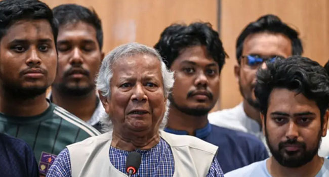 অন্তর্বর্তী সরকারের সম্ভাব্য ১৭ সদস্যে আছেন যারা