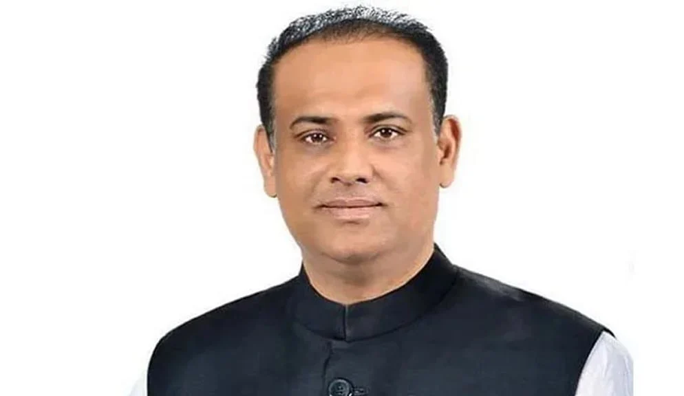 সাবেক ভূমিমন্ত্রী সাইফুজ্জামান লন্ডনে, আমিরাতে আরও ৩০০ বাড়ির সন্ধান!