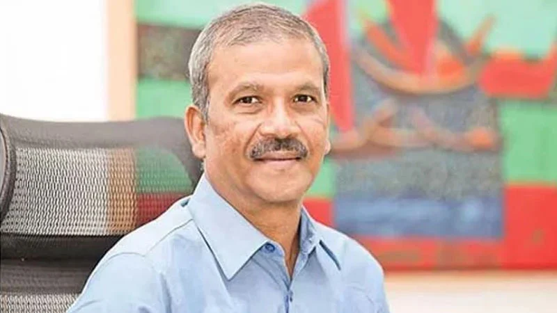 শেখ হাসিনাসহ পলাতকদের দেশে ফেরাতে রেড নোটিশ জারি হচ্ছে