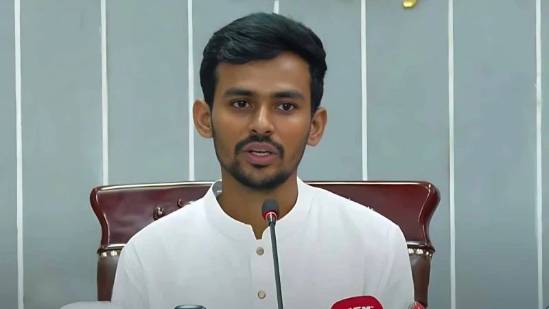 গণঅভ্যুত্থানে শহীদদের নামে হবে ২২০টি স্টেডিয়াম : উপদেষ্টা আসিফ মাহমুদ