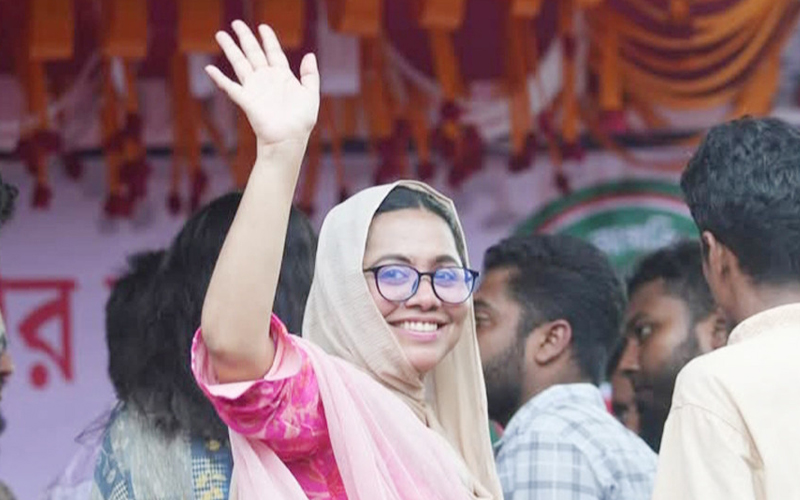 জামায়াত প্রার্থীকে সমর্থন দিয়ে নির্বাচন থেকে সরে দাঁড়ালেন এনসিপি নেত্রী ডা. মিতু