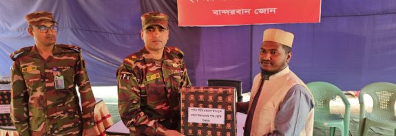 সেনা জোনের উদ্যোগে এতিমখানায় সেহরি-ইফতার সামগ্রী বিতরণ