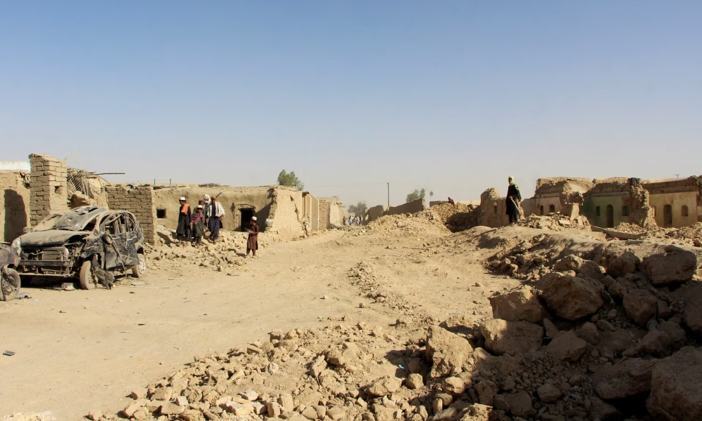 আফগানিস্তানে বিমান হামলা চালাল পাকিস্তান