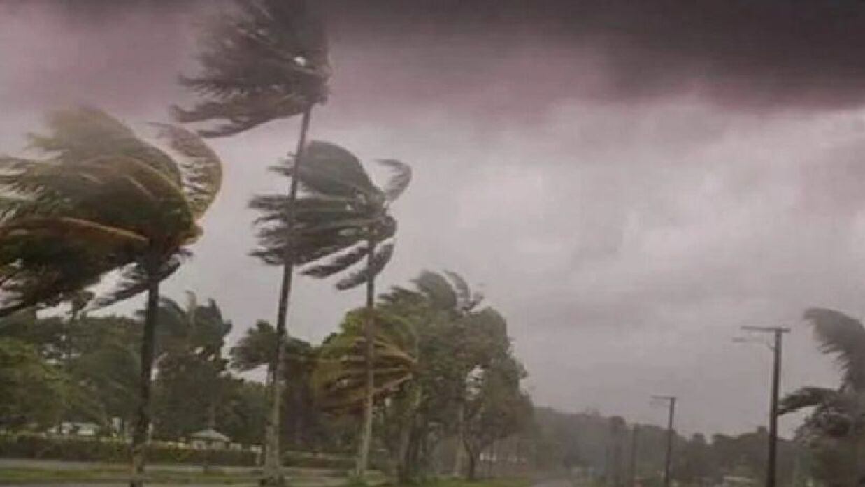 রাতেই সিলেটসহ যেসব জেলায় ৮০ কি.মি বেগে ঝড়ের শ*ঙ্কা