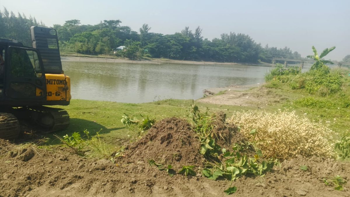 নোয়াখালীর সুবর্ণচরে নদী দখল ও দূষণের করুণ গল্প