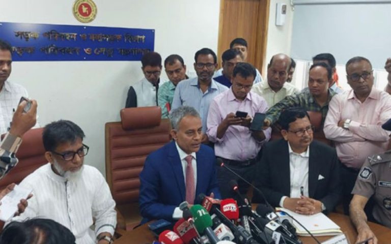 ফেরিতে ওঠার আগে নামতে হবে সব যাত্রীকে: নৌমন্ত্রী