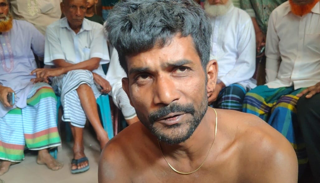 চোর-পুলিশ কথোপকথন: “চুরি করতে যাচ্ছি, অসুবিধা হইলে সহযোগিতা করবেন”