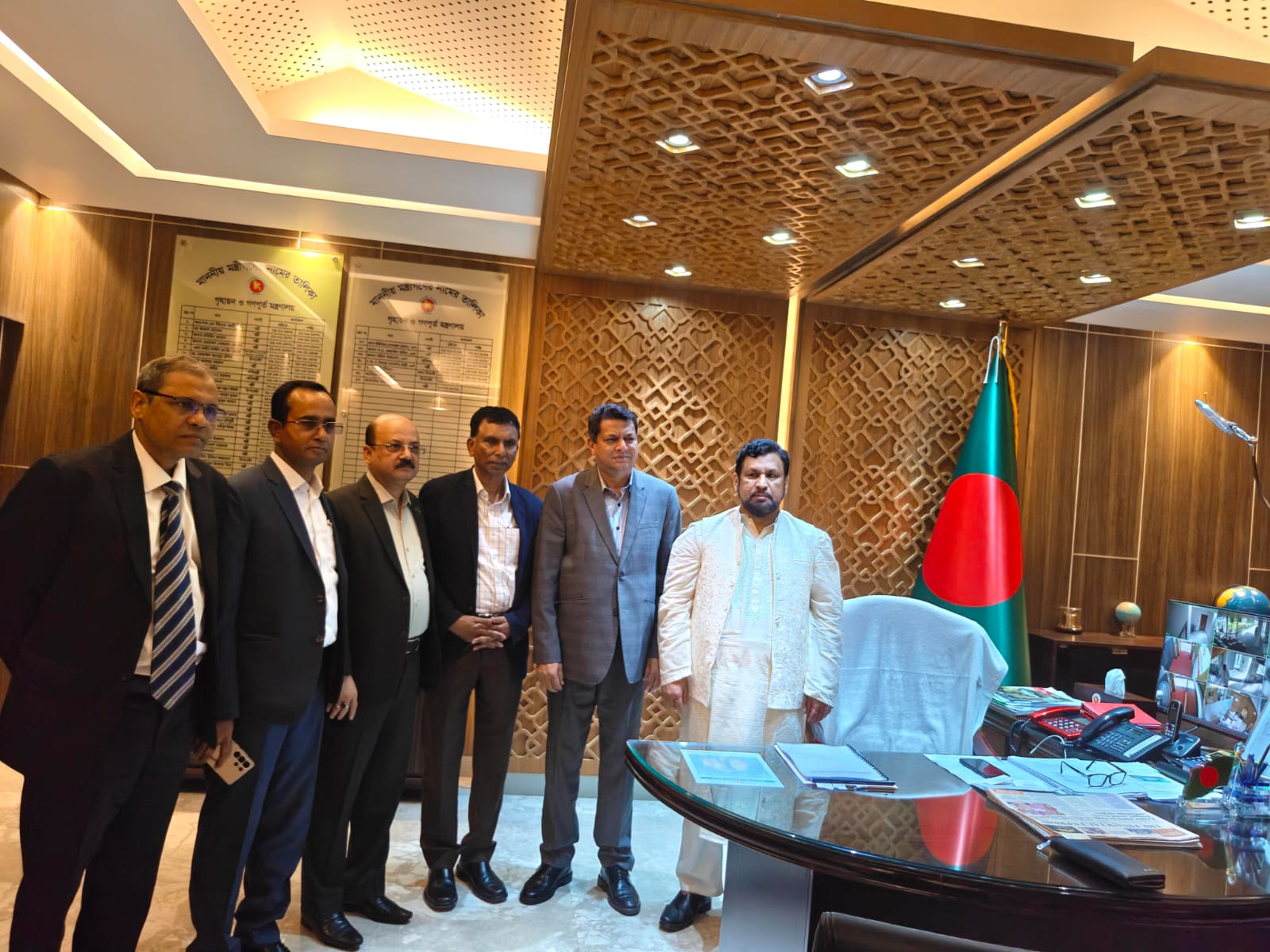 গৃহায়ন ও গণপূর্ত মন্ত্রীর সাথে সাক্ষাৎ করেছেন  রিহ্যাব এর নেতৃবৃন্দ