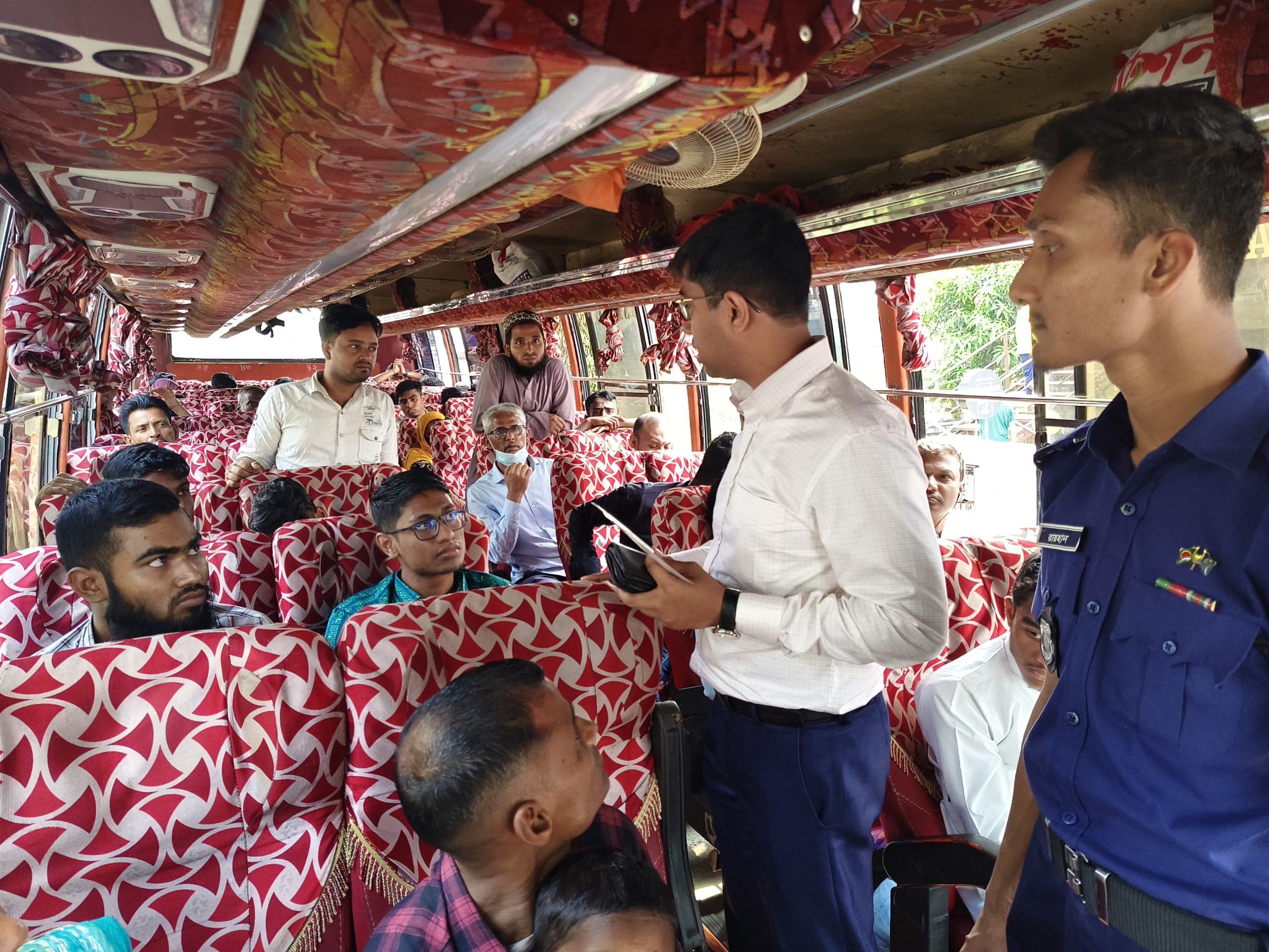 মৌলভীবাজারে সড়ক পরিবহন আইনে অভিযান, ৩০ হাজার টাকা জরিমানা