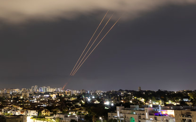 দক্ষিণ ইসরাইলের দিকে ক্ষে.প.ণা.স্ত্র ছুড়ল ইরান