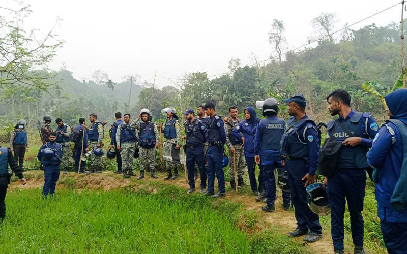 জঙ্গল সলিমপুরে যৌথ বাহিনীর অভিযানে আটক ১৫