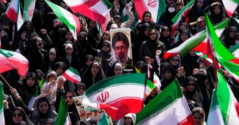 ইরানের নেতৃত্ব নিয়ে ট্রাম্পের দাবি ভিত্তিহীন বলছে তেহরান