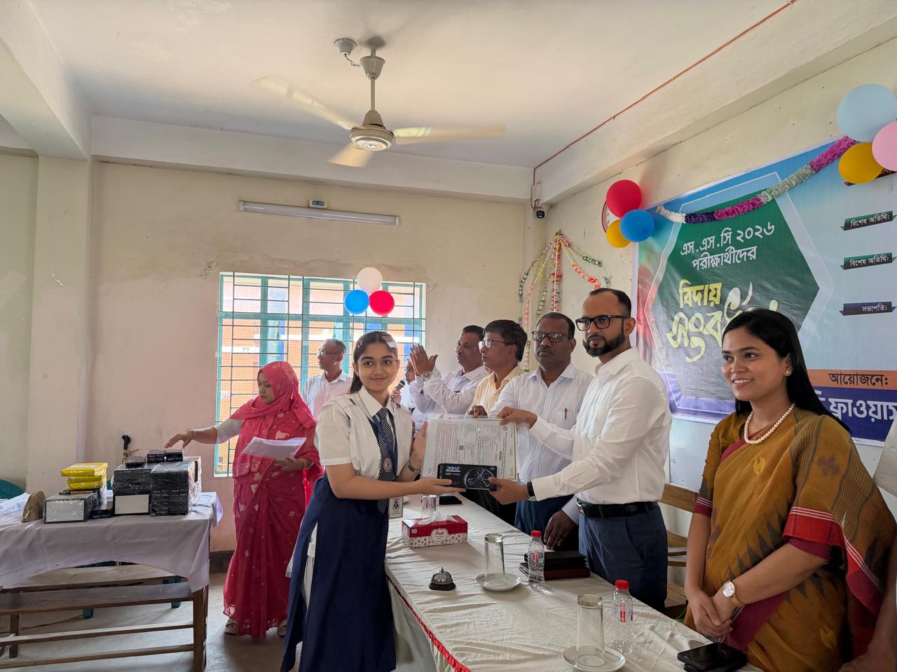 মৌলভীবাজার দি ফ্লাওয়ার্স কে.জি এন্ড হাই স্কুলে এসএসসি পরীক্ষার্থীদের বিদায় সংবর্ধনা