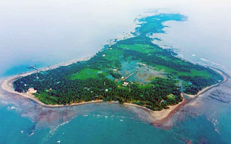 সেন্টমার্টিনের আকাশে হঠাৎ বিদেশি ড্রোন