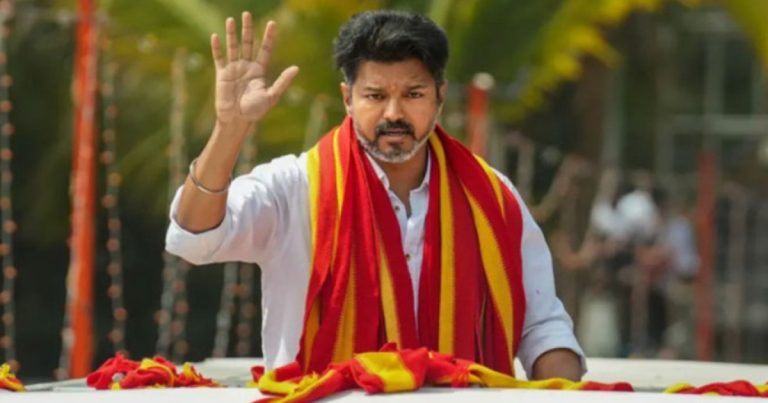যে কারণে আটকে আছে থালাপতি বিজয়ের শপথ