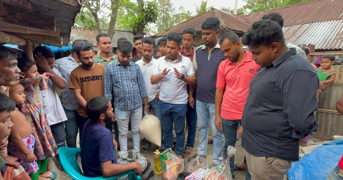 বগুড়ার নন্দীগ্রামে ক্যান্সার আক্রান্ত দুই পরিবারে ছাত্রদলের সহায়তা