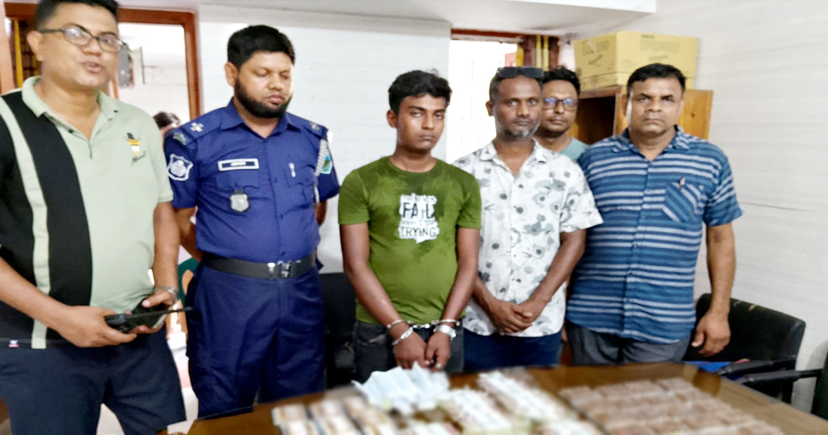 নওগাঁ আত্রাইয়ে পুলিশের অভিযানে ‘মা.দ.ক সম্রাট’ কাউছার গ্রে.প্তা.র