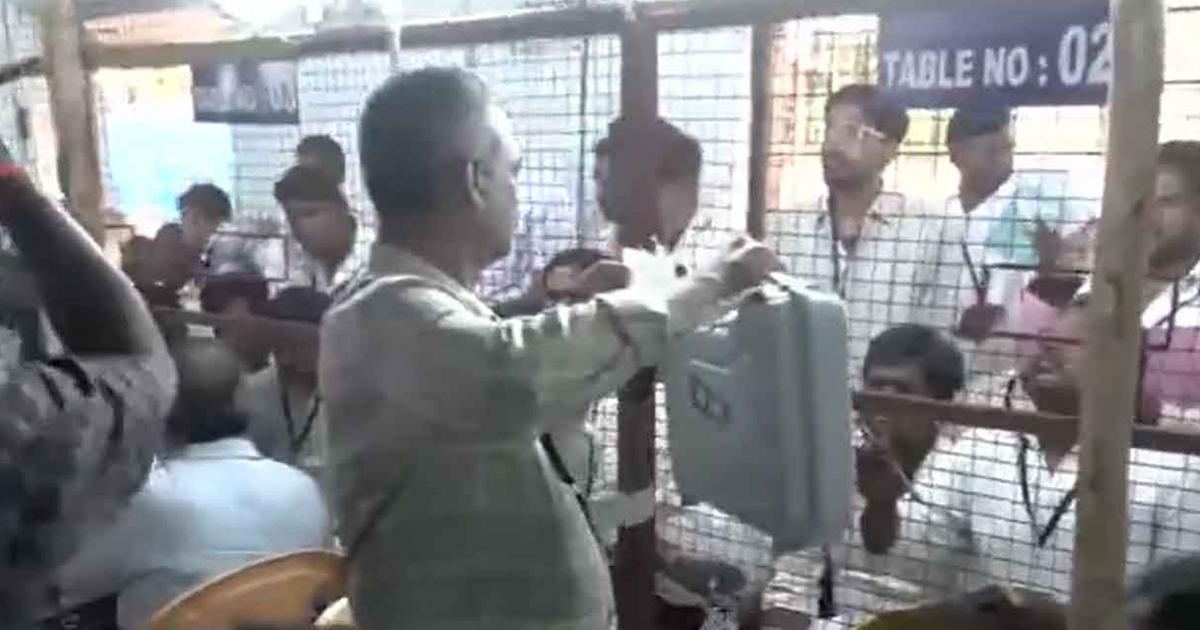 পশ্চিমবঙ্গ বিধানসভা নির্বাচনে ভোট গণনার এক ঘণ্টা: বিজেপি এগিয়ে ১১৮ আসনে, তৃণমূল ১০৮