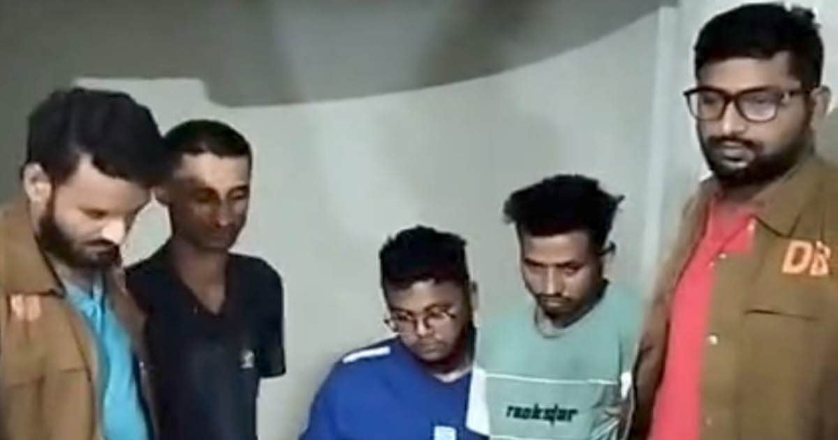 মুন্সীগঞ্জে যৌথ অভিযানে ২৪০ ক্যান বিদেশি বি.য়া.র.স.হ গ্রে.প্তা.র ৩