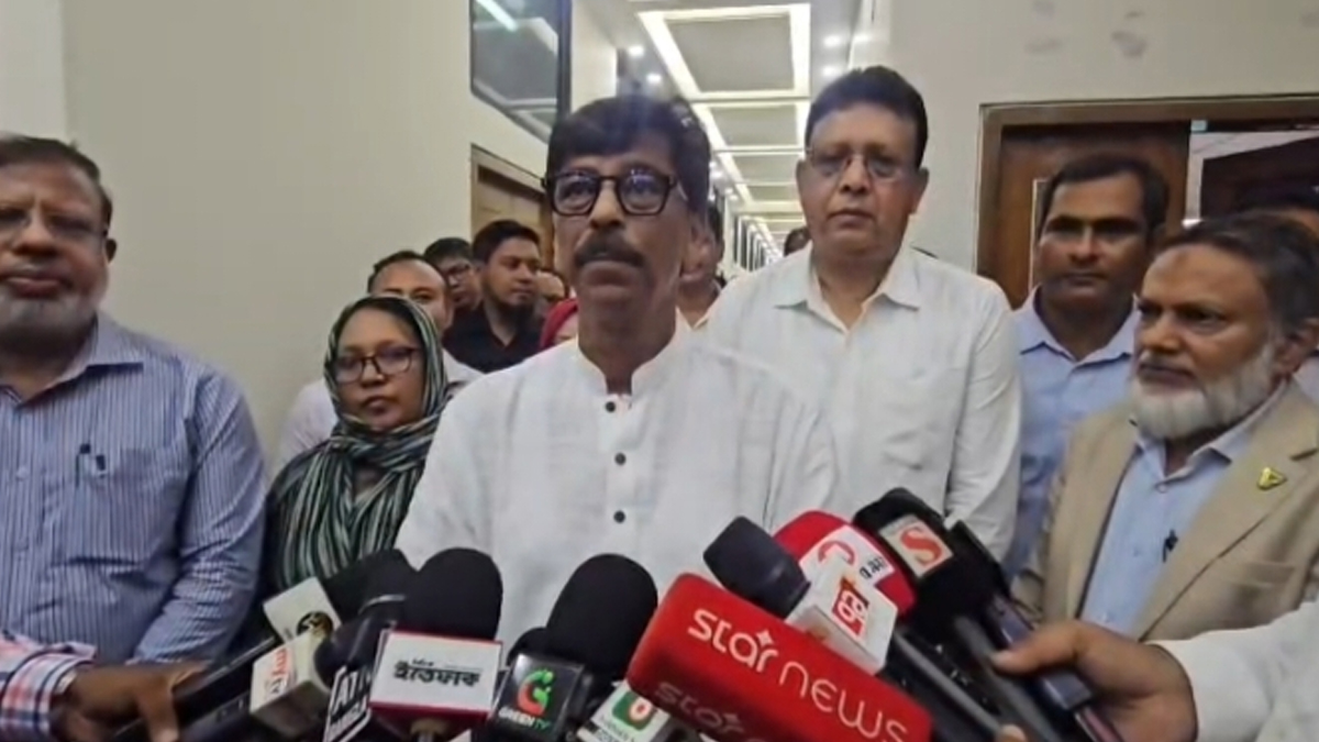 ব্ল্যাক বেঙ্গল পালনের মাধ্যমে প্রান্তিক জনগোষ্ঠীকে স্বাবলম্বী করা হবে: মৎস্য, প্রাণিসম্পদ ও কৃষিমন্ত্রী