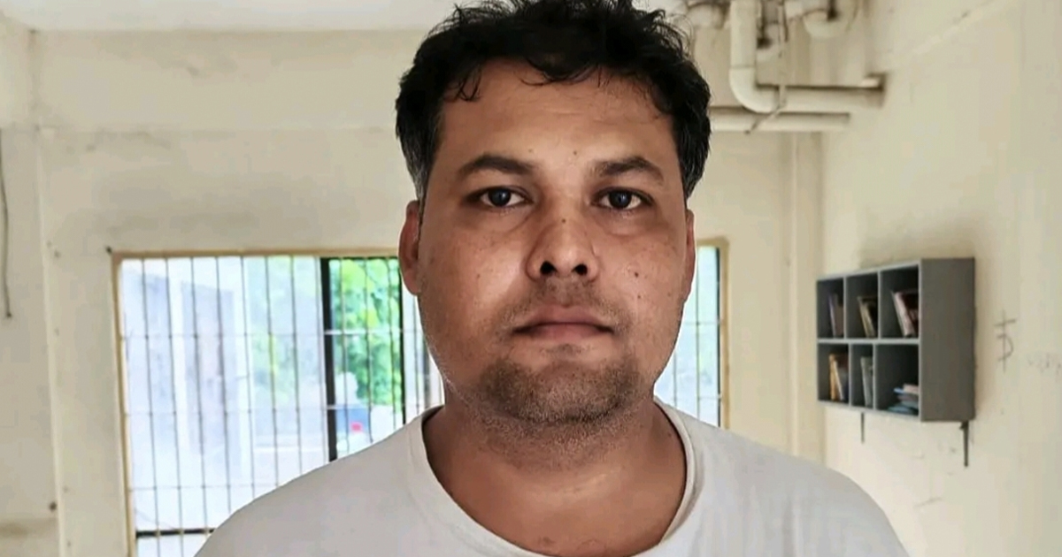 দামুড়হুদায় পুলিশের অভিযানে নিষিদ্ধ ঘোষিত ছাত্রলীগের নেতা গ্রেফতার