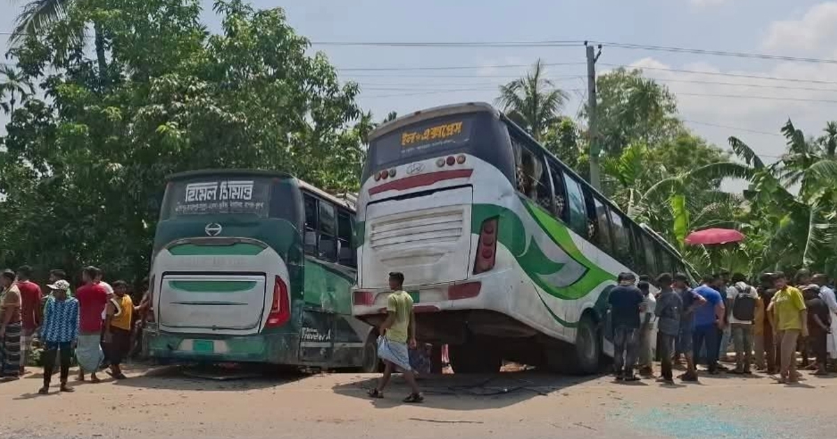 কুষ্টিয়ায় যাত্রীবাহী ও সেনাসদস্যবাহী বাসের সংঘর্ষে নিহত ১, আহত ৩০