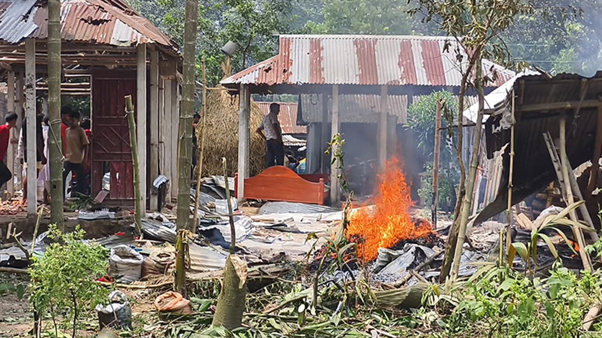 লালমনিরহাটে শিশুহ.ত্যা: অভিযুক্ত আটক, সং.ঘ.র্ষে আহত ১৮ পুলিশ, ওসি ক্লোজড