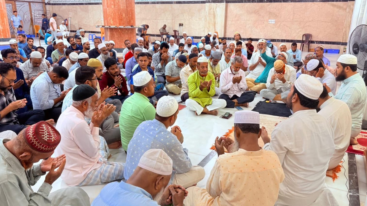 সাংবাদিক দুলালের মাগফিরাত কামনায় ফেনী সাংবাদিক ইউনিয়নের দোয়া মাহফিল