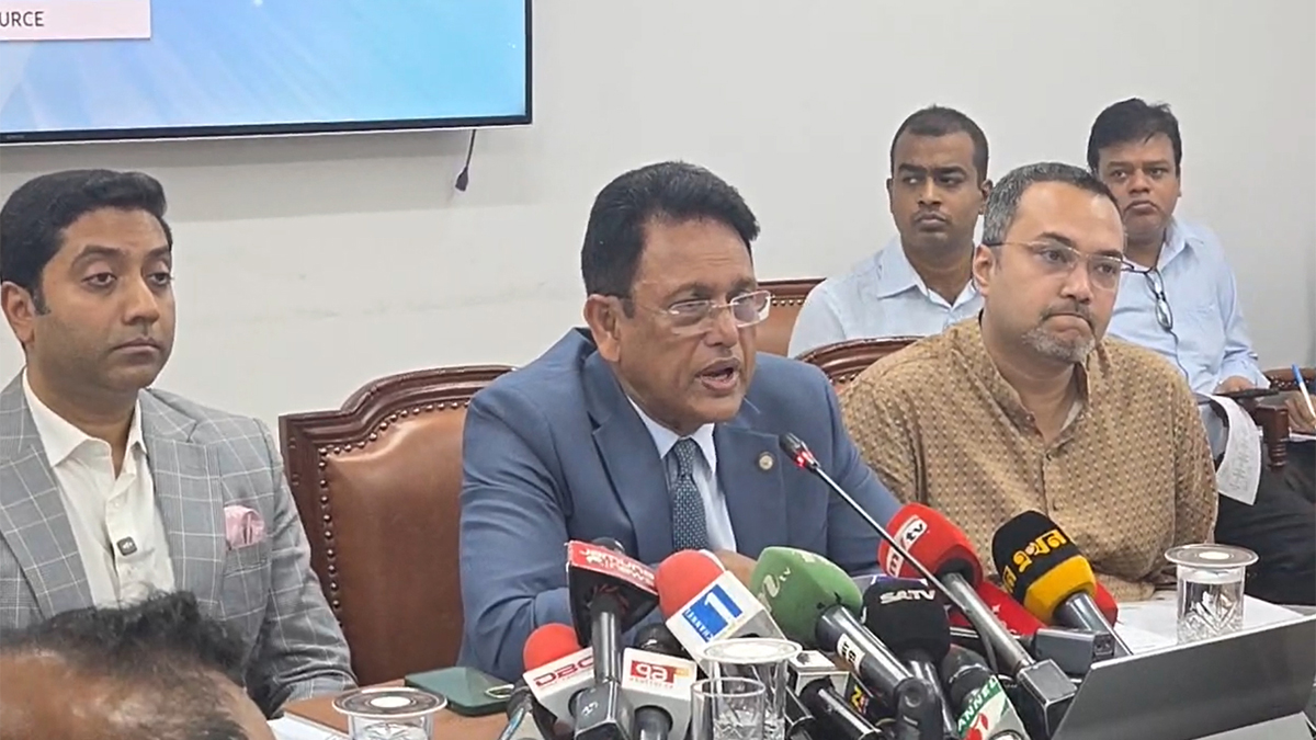 সব বোর্ডে অভিন্ন প্রশ্নপত্রে পরীক্ষা হবে: শিক্ষামন্ত্রী