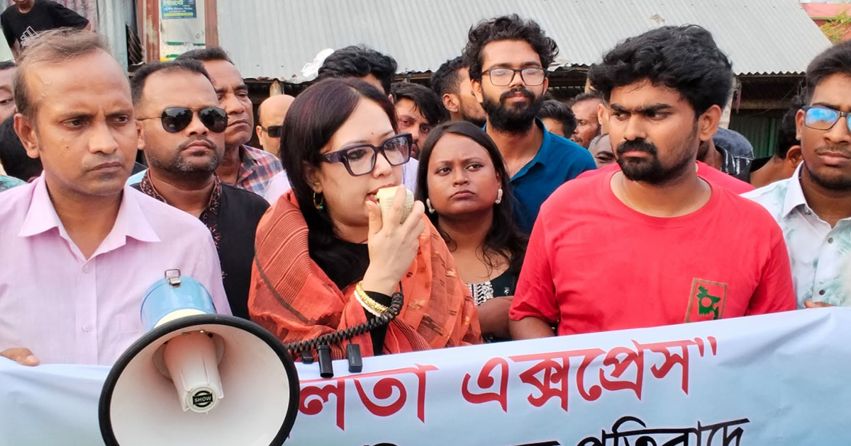 শিশু ধ.র্ষ.ণ ঠেকাতে না পারা রাষ্ট্র কেন সিনেমা প্রদর্শন বন্ধে মদদ দেয়: রুমিন ফারহানা