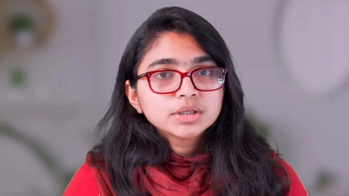 সামনের সারির একটি আসনের বিনিময়ে সব নীতি বিকিয়ে দিলেন: তাসনিম জারা