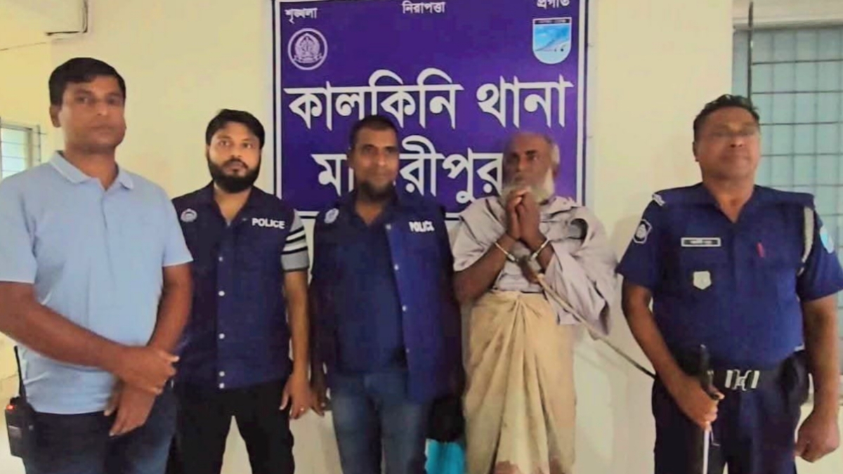 মাদারীপুরে ঘুমন্ত স্ত্রীকে গ.লা কে.টে হ.ত্যা.র অভিযোগ, স্বামী আটক