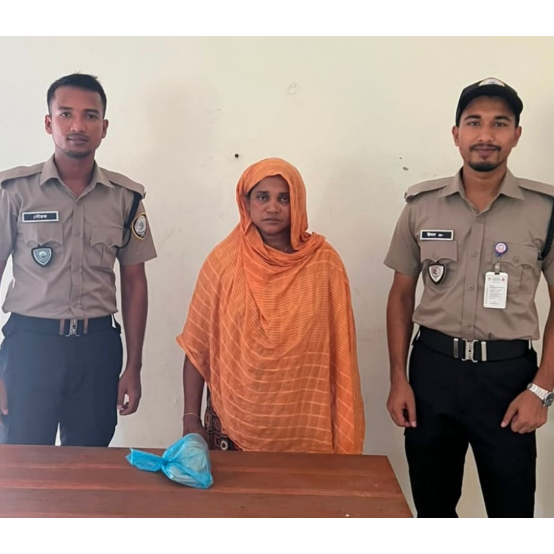 মৌলভীবাজারের জুড়ীতে ৪০০ পিস ইয়াবাসহ নারী গ্রে/ফতার