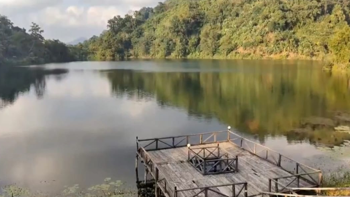 বান্দরবানে পাহাড়ি খাদ থেকে দুই পর্যটকের ম.র.দে.হ উদ্ধার