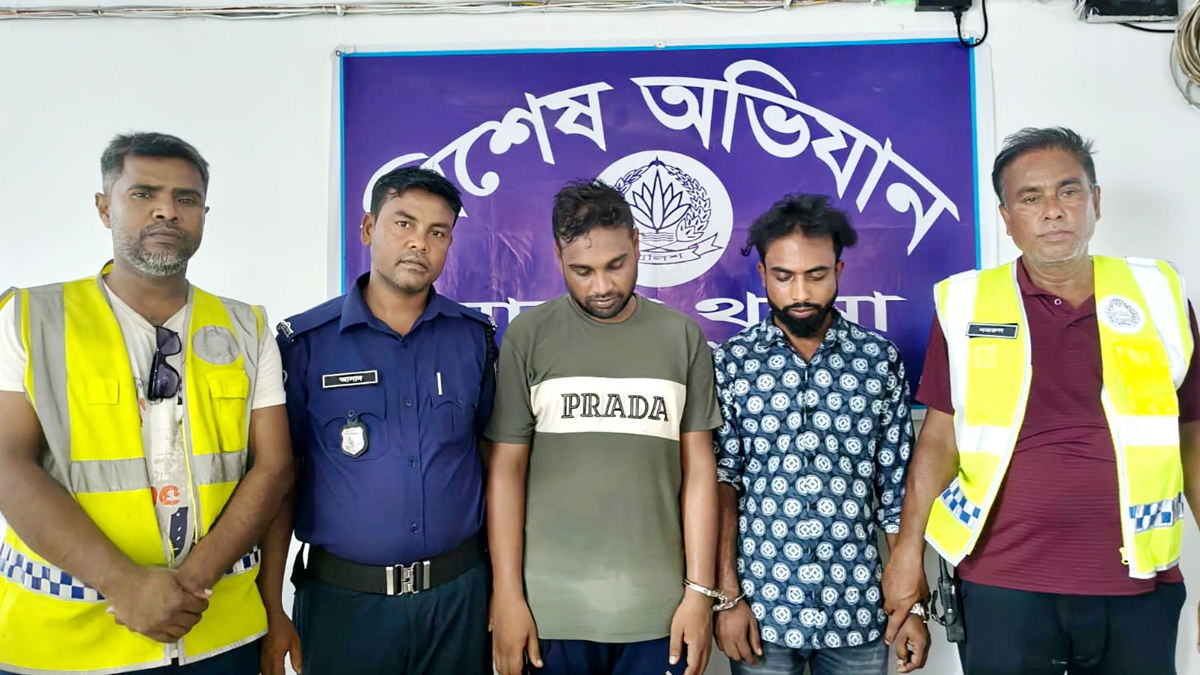 নওগাঁর মান্দায় ৪৯ পিস ই.য়া.বা.সহ দুইজন গ্রেপ্তার
