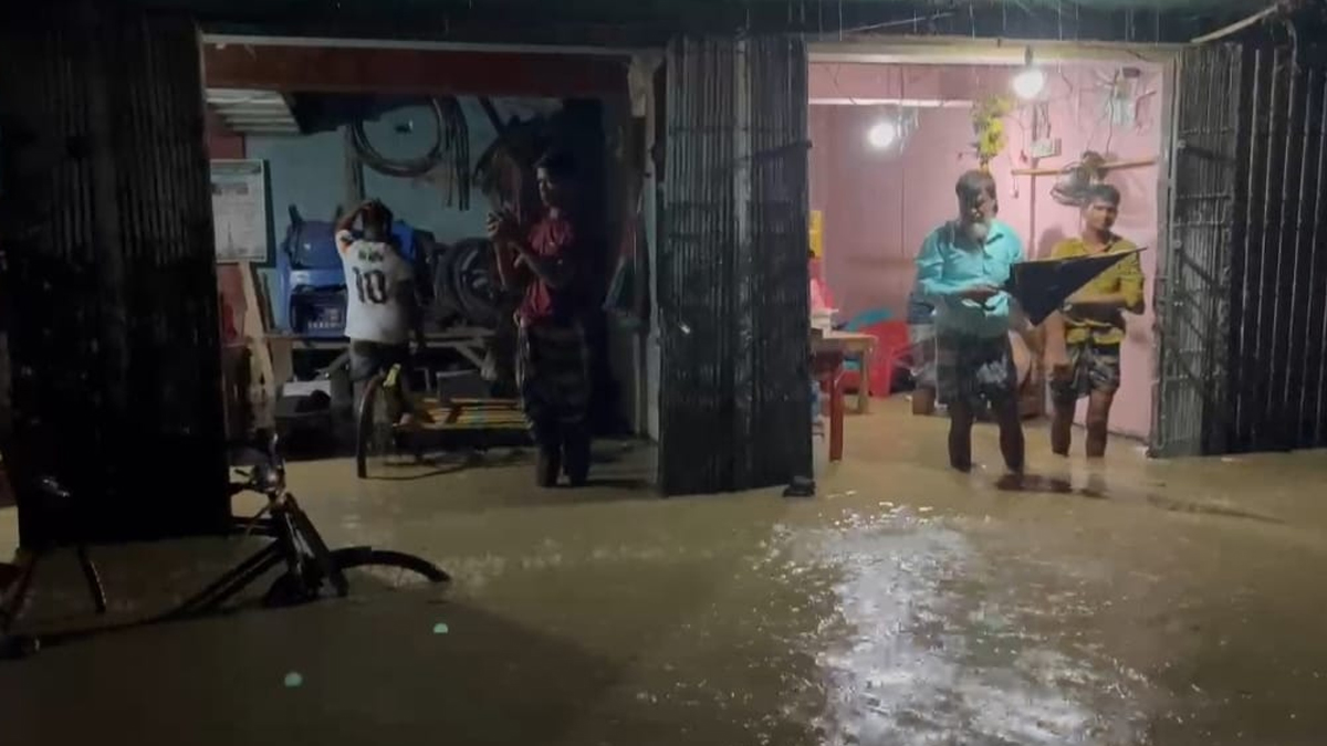 টানা চার দিনের বৃষ্টিতে পানিবন্দি বান্দরবান, পাহাড়ধস ও বন্যার শঙ্কা