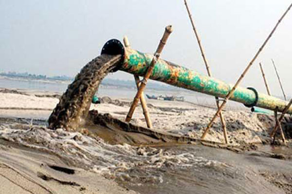 কুশিয়ারা নদীতে অবৈধভাবে ভালো উত্তোলনের অভিযোগ ! প্রশাসনের দৃষ্টি আকর্ষণ
