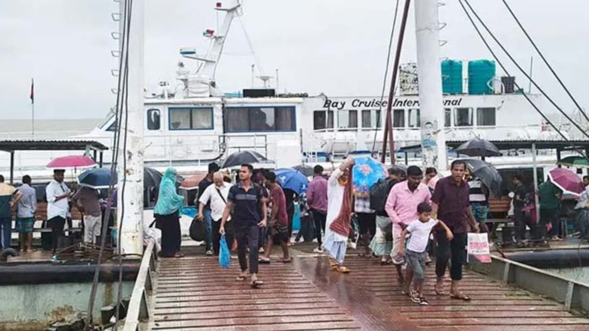 নোয়াখালীর হাতিয়া নদীপথে যাত্রী পারাপারে ৫ টাকার বেশি টোল নিলে ব্যবস্থা