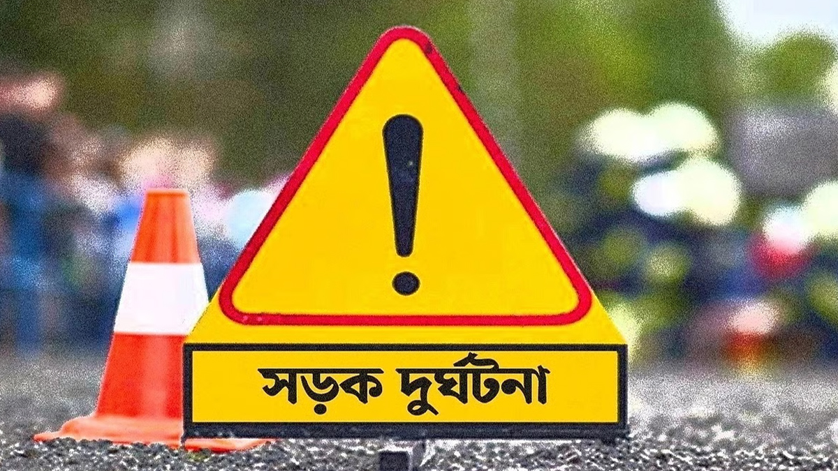 রংপুরের গঙ্গাচড়ায় দুর্ঘটনা: প্রাণ গেল মায়ের, অলৌকিকভাবে বাঁচল দুই বছরের শিশু