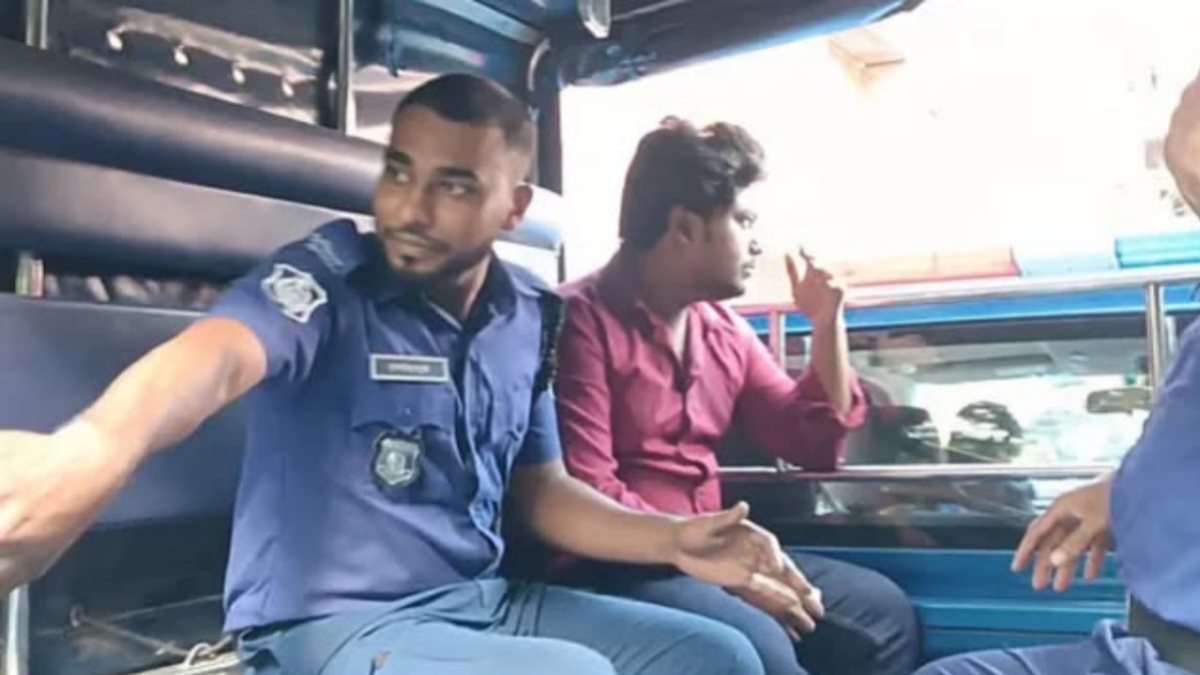 শেখ হাসিনাকে জন্মদিনের শুভেচ্ছা,জাবি ছাত্রশক্তি নেতাকে পুলিশে সোপর্দ